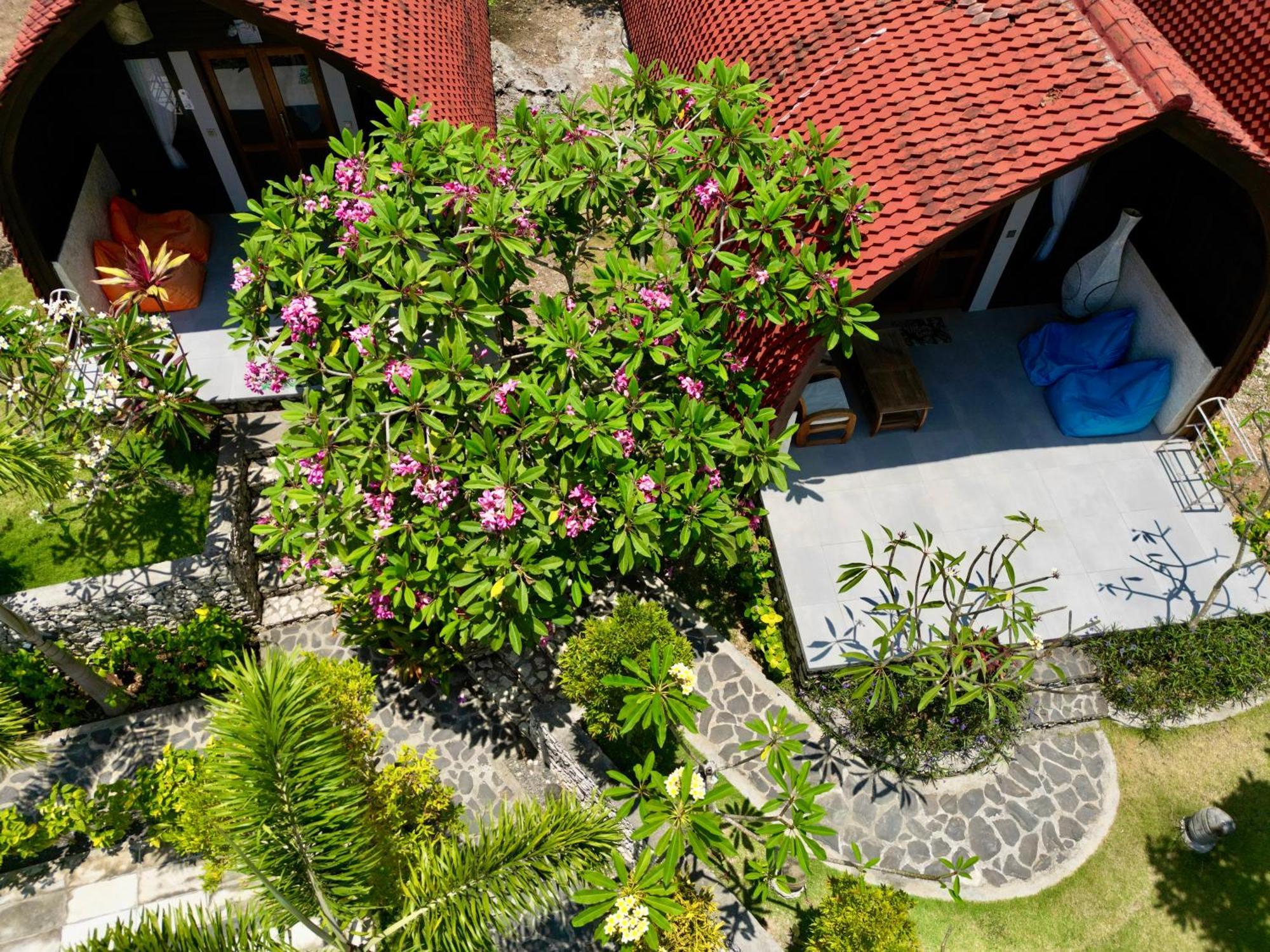 Jungle Paradise Batununggul Exterior photo