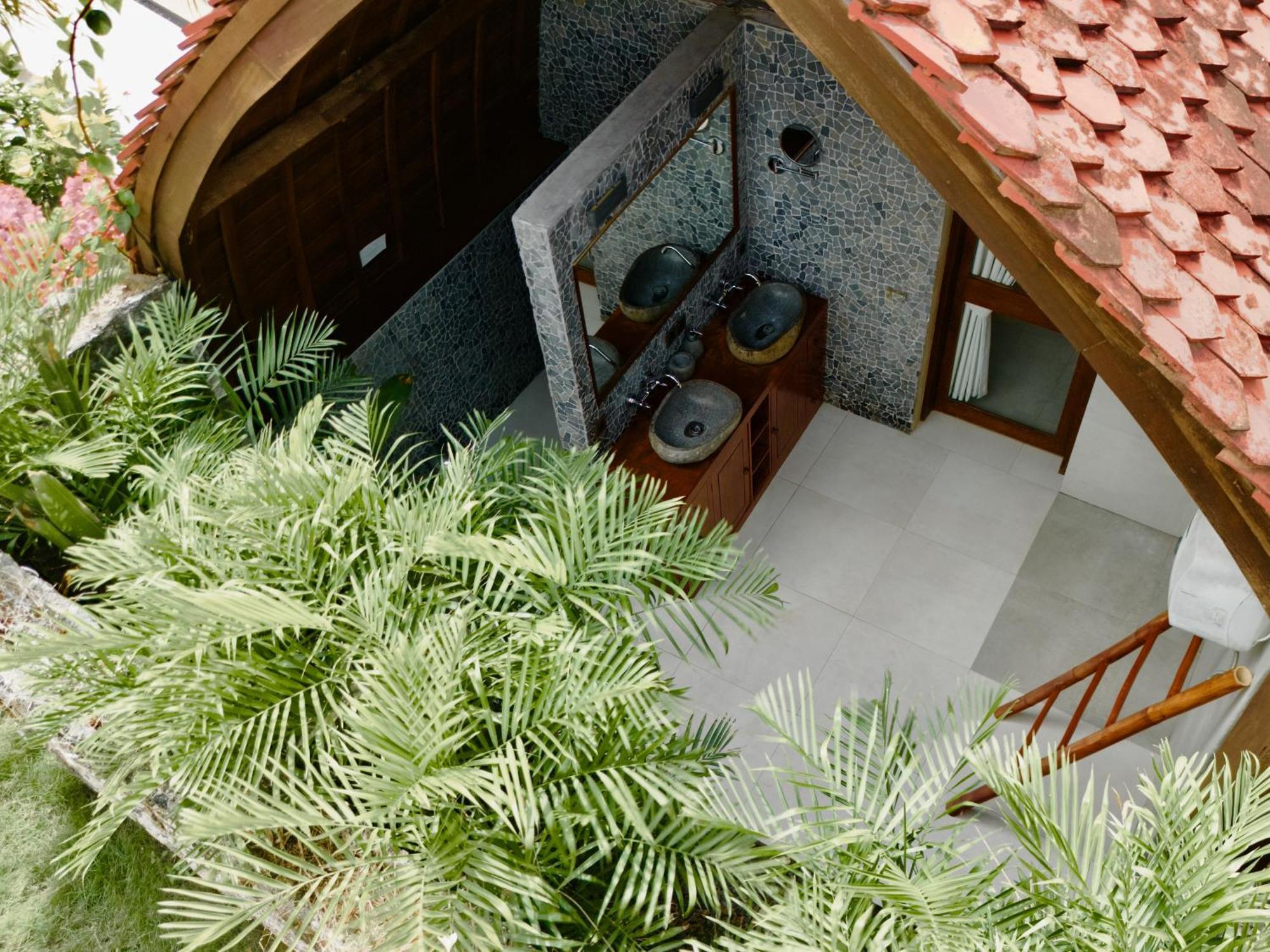Jungle Paradise Batununggul Exterior photo